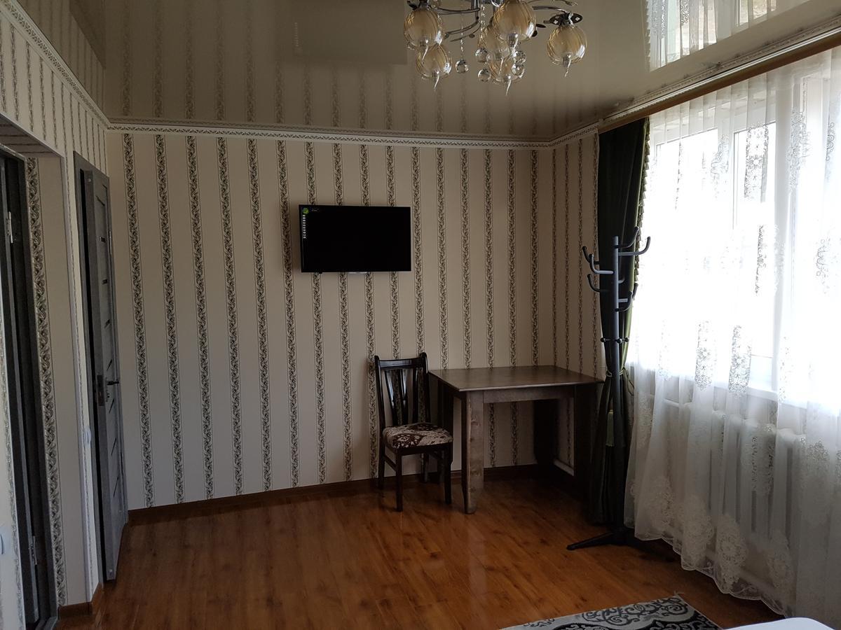 Datka Guest House Naryn Exteriör bild